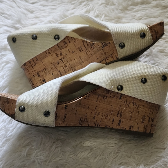 Espirit wedge heel sandals cream size 8 - Picture 3 of 4